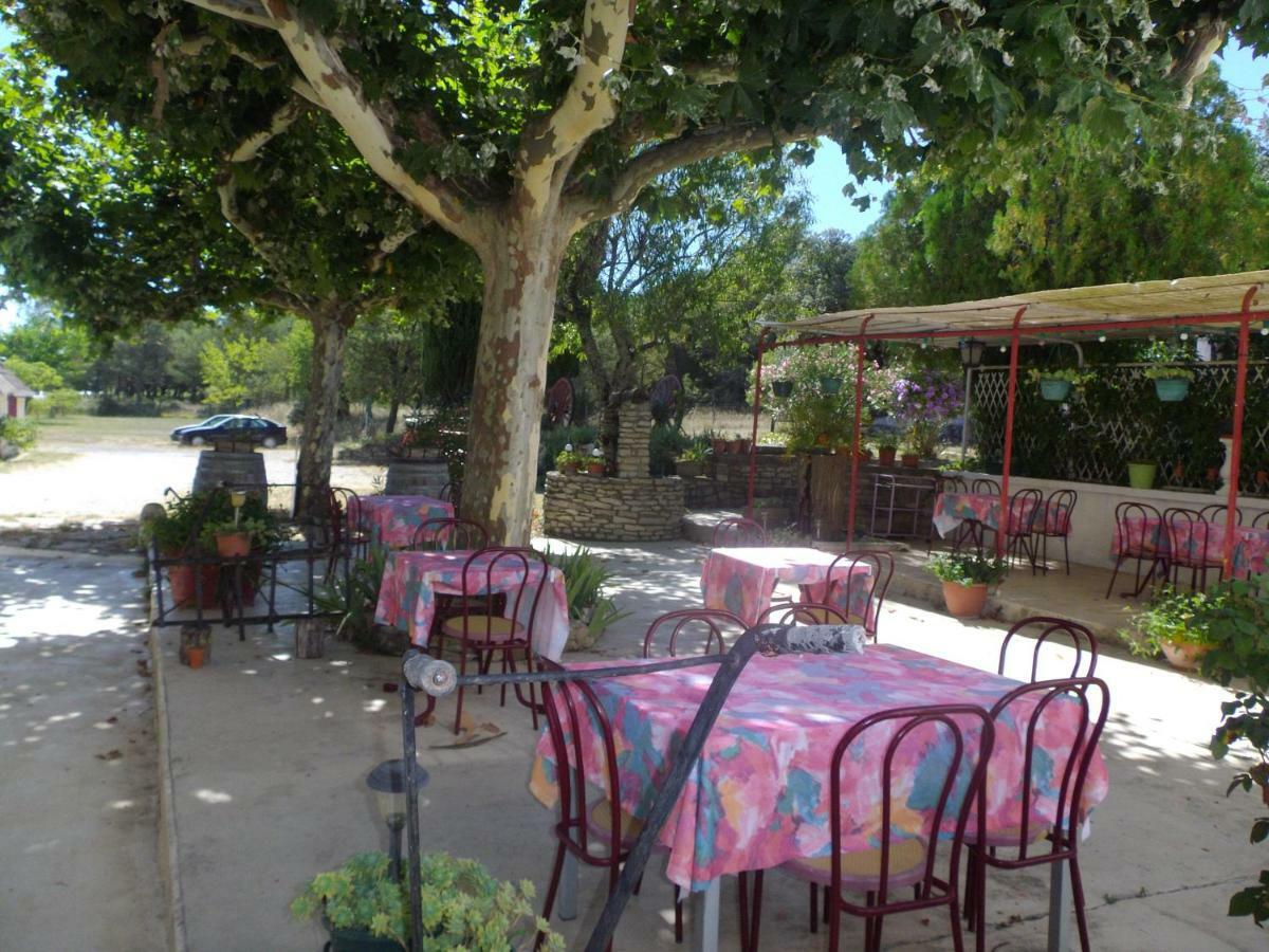 Auberge Des Garrigues Nimes Exterior photo